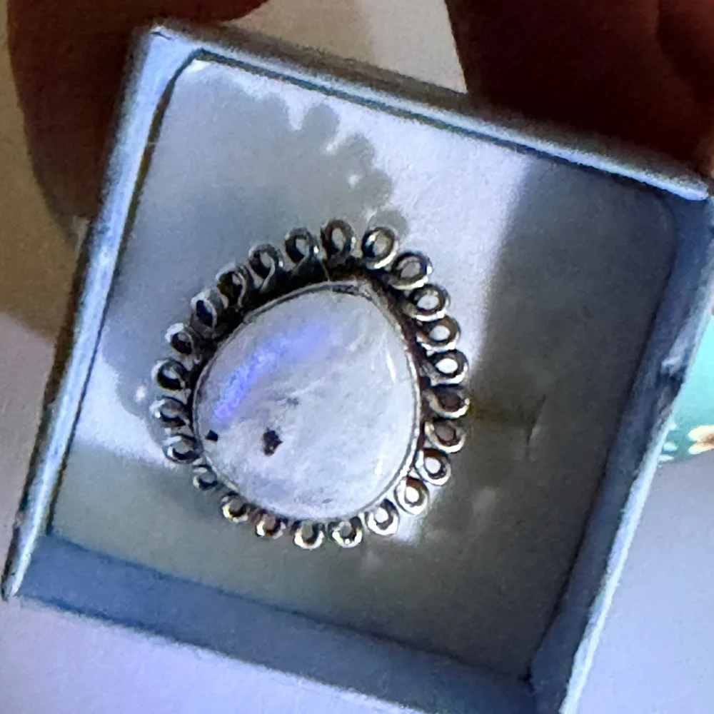New 925 Sterling Silver Blue Flash Moonstone Uncommon Artisan Uncommon Ring